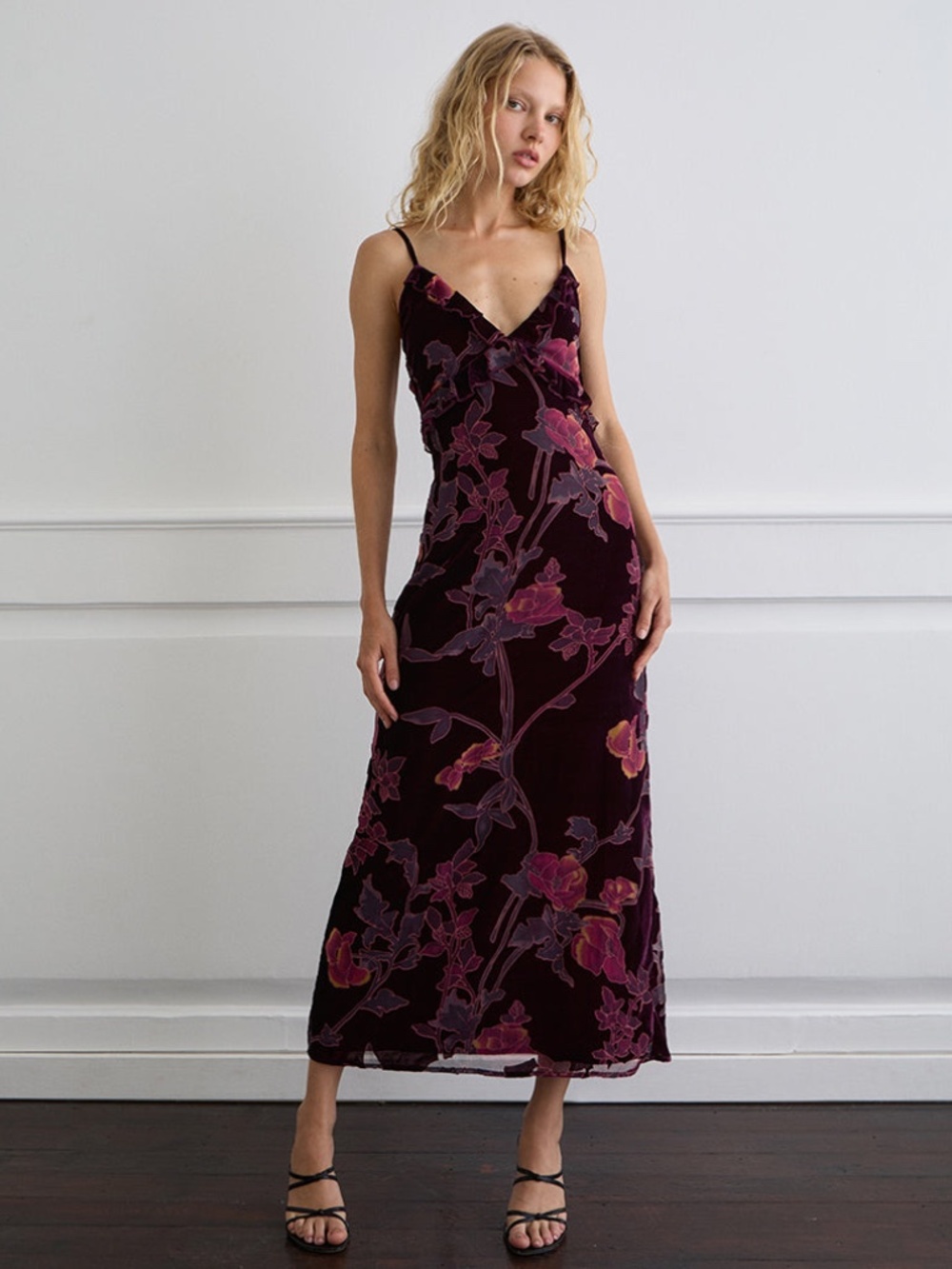 Motel Rocks Yamira Maxi Dress in Floral Devore Burgundy Size XSXS - Picture 1 of 3